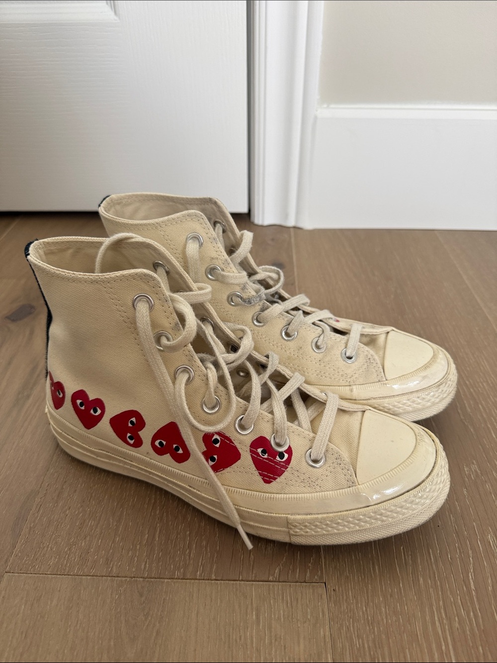 Comme des Garçons PLAY Cream Canvas High-Top Sneakers with Red Heart Motif - Picture 1 of 1